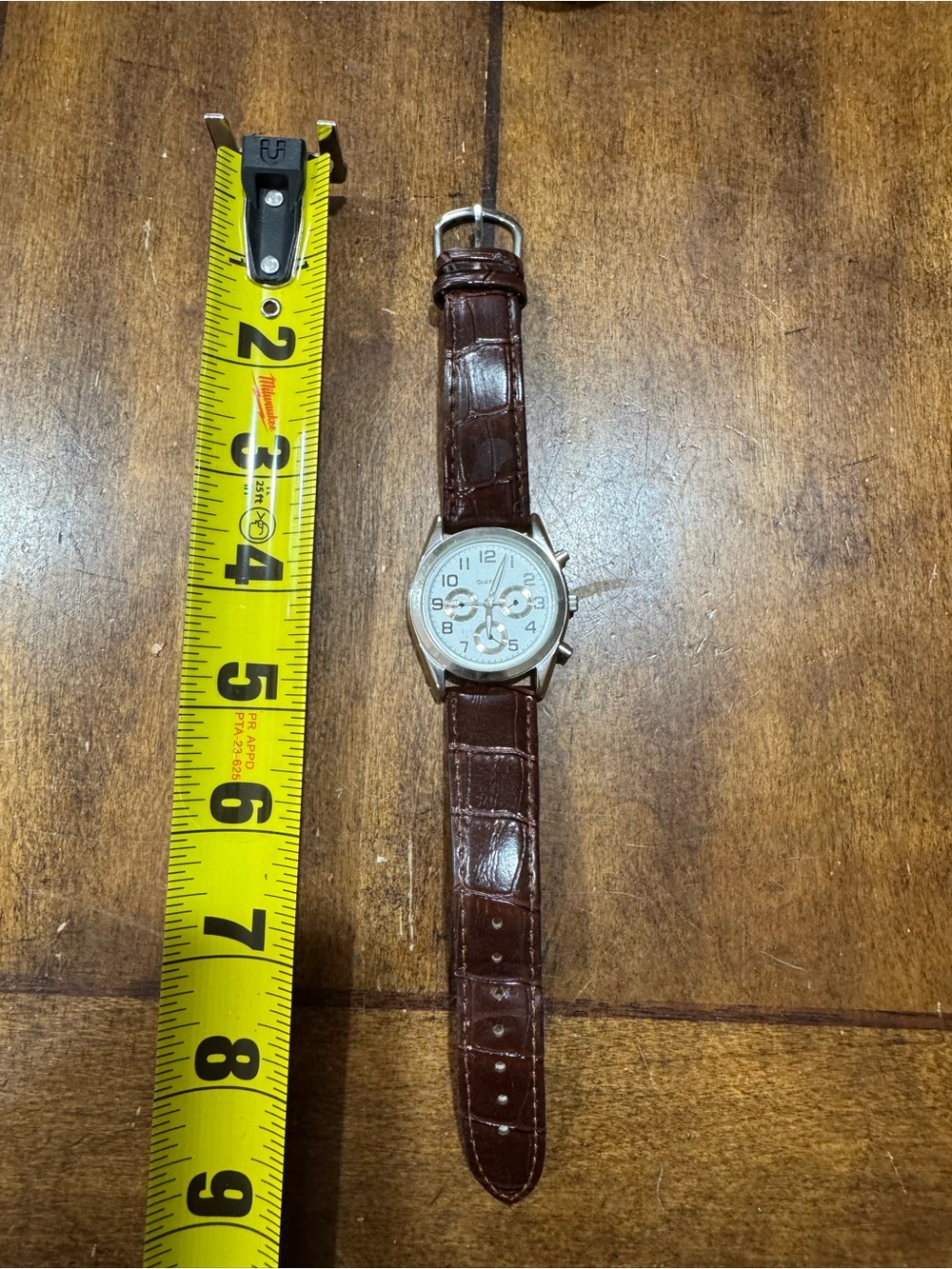 Classic Brown Leather Strap Men's Chronograph Watch